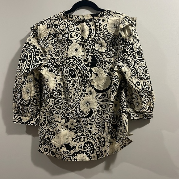 Umgee Floral Black and Cream Women's Top NWT SM - Picture 12 of 12